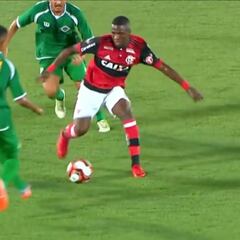 Vinicius y su última gran joya en Brasil: ¡túnel magistral!