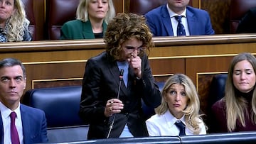 Lo nunca visto en el Congreso: María Jesús Montero se queda sin voz en mitad de su intervención y no puede seguir