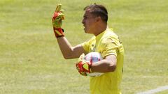 Antofagasta asegura a González ante interés de la UC