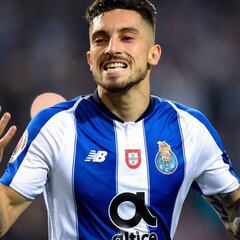 El PSG acelera el fichaje de Alex Telles