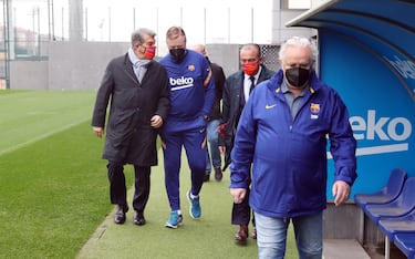 Barcelona cannot ‘live in the past’ claims former boss Koeman
