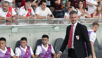 River Plate's coach Martin Demichelis smiles before the start of the Argentine Professional Football League tournament match against Argentinos Juniors at El Monumental stadium in Buenos Aires, on February 12, 2023. (Photo by ALEJANDRO PAGNI / AFP)