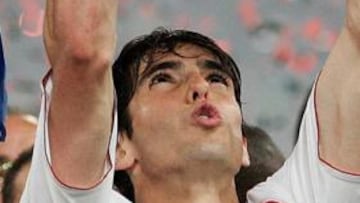 <b>CAMPEÓN DE EUROPA</b>. El brasileño Kaká fue determinante en el título de Liga de Campeones conseguido por el Milán en Atenas frente al Liverpool.