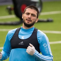 El Galatasaray contacta con el Celta para la cesión de Okay