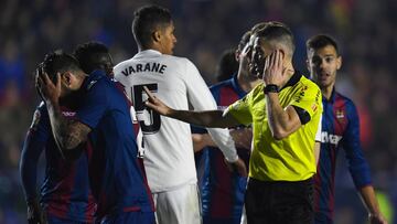 Iglesias y el penalti a Casemiro: "Es decisión mía absolutamente"