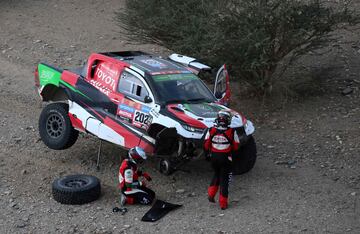 Problemas mecánicos para el piloto nacido en Riad Yazeed Al Rajhi y su co-piloto Dirk Von Zitzewitz.