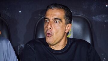 Renato Alves Paiva head coach of Toluca during the 16th round match between Tigres UANL and Toluca as part of the Liga BBVA MX, Torneo Apertura 2024 at Universitario Stadium on November 06, 2024 in Monterrey, Nuevo Leon, Mexico.