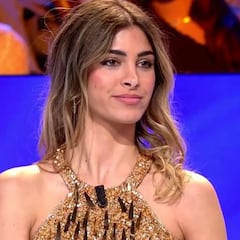 Alba, de ‘La isla de las tentaciones’, cuenta la verdad de su expulsión disciplinaria en ‘Los vecinos de la casa de al lado’