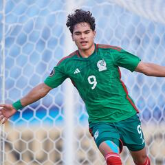 Clubes en Europa buscaron a Stephano Carrillo, pero Santos se negó de momento