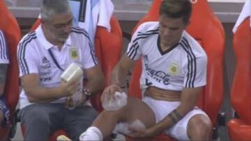Dybala salió de la cancha con un golpe en la rodilla