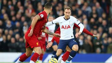 LIVERPOOL, ENGLAND - OCTOBER 27:  Christian Eriksen of Tottenham Hotspur runs with the ball during the Premier League match between Liverpool FC and Tottenham Hotspur at Anfield on October 27, 2019 in Liverpool, United Kingdom. (Photo by Jan Kruger/Getty 