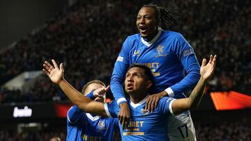 Alfredo Morelos, delantero de Rangers de Escocia, anotó doblete en el debut de Giovanni van Bronckhorst. El equipo ganó 2-0 en casa ante Sparta Praha