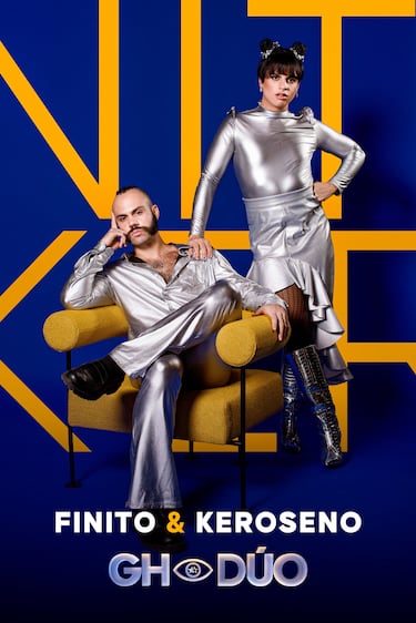 Finito (27) y Keroseno (26), son dos hermanos y artistas performáticos que llegan al concurso de Telecinco después de haberse convertido en dos de los protagonistas del último concurso de TVE, 'El Conquistador', donde tuvieron algún que otro enganchón con otros participantes.
En cuanto a Keroseno, también se dedica al mundo del periodismo, donde divulga contenido sobre el colectivo LGTBIQ+.