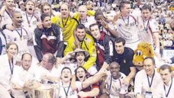 <b>CAMPEONES DE TODO. </b>El Ciudad Real, con su último título, el de campeones de Europa.