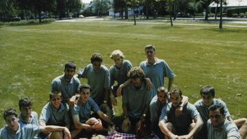 En diciembre de 1990 Pep debutó en Primera División con los blaugranas. Esta foto retrata la felicidad de Guardiola en su primera convocatoria.