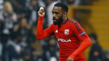 Lacazette con el Lyon. 