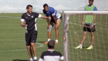 Javi Gracia, durante el entrenamiento del Málaga.