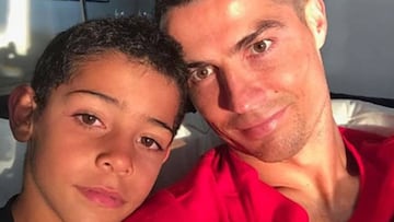Cristiano Ronaldo con su primog&eacute;nito, Cristiano Jr.