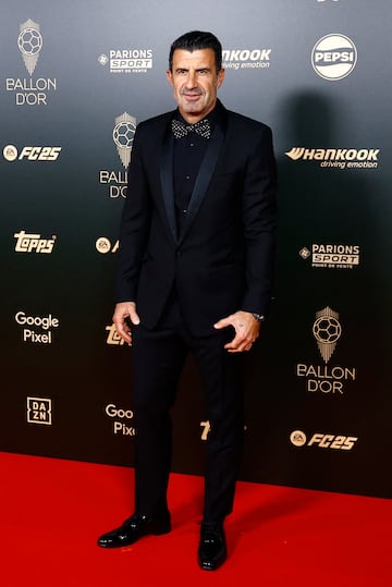 Luis Figo, posando a su llegada a la ceremonia de entrega de premios del Balón de Oro 2024.