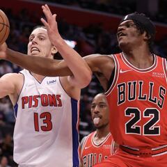 How many Chicago Bulls players have tested positive for covid-19?