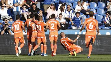 Celebración de uno de los goles del Oviedo en Riazor