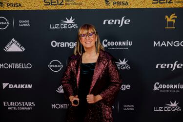 Gemma Nierga, periodista de radio y televisión, posando en la alfombra roja de los Premios Ondas 2025.