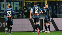 Koopmeiners, jugador del Atalanta, celebra su gol contra la Sampdoria.