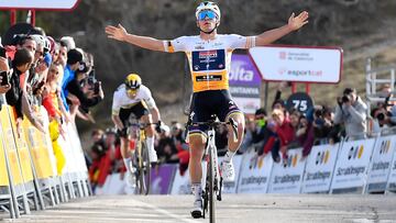 Evenepoel puede esta vez con Roglic en una Volta al rojo vivo