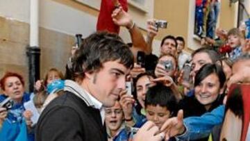 <b>BUSCA LO MEJOR. </b>Fernando Alonso no quiere defraudar a sus seguidores y por eso estudia con detenimiento todas sus opciones de futuro.