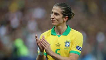 Filipe Luis secures Flamengo move