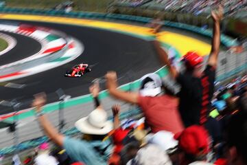 Kimi Raikonen trazando la última curva del circuito. 