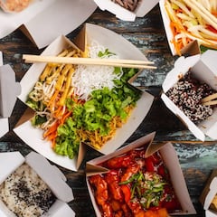 Si tienes comida en casa y pides a domicilio, tienes estos rasgos según la psicología