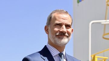 El Rey Felipe VI, durante su visita a la inauguraci&oacute;n del complejo de Iberdrola para la producci&oacute;n de hidr&oacute;geno verde, a 13 de mayo de 2022, en Puertollano, Ciudad Real, Castilla-La Mancha (Espa&ntilde;a). Se trata de la mayor planta 