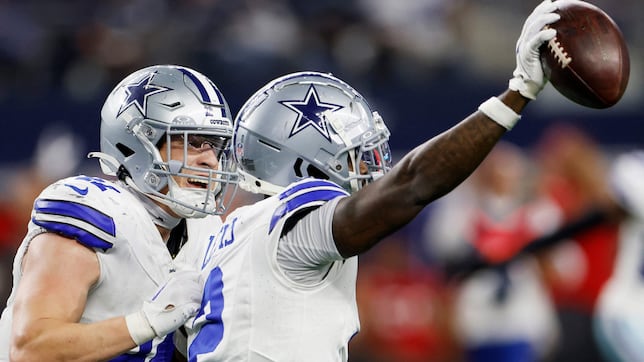 Unos Cowboys eliminados de playoffs vencen a los Buccaneers