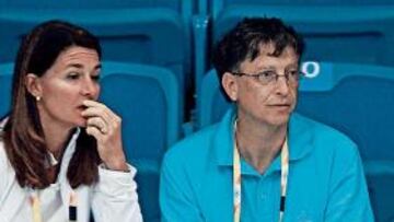 <b>INTERESADO. </b>Bill Gates, junto a su mujer Melinda, en Pekín.