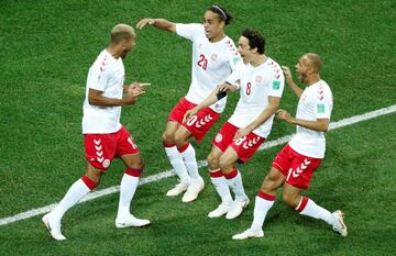 0-1. Mathias Jorgensen celebr¨® el primer gol.