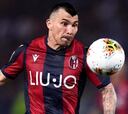 Medel vuelve a ser titular en dura derrota del Bologna en Italia