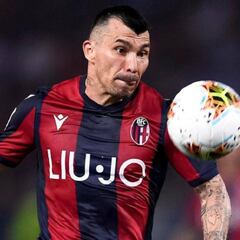 Medel vuelve a ser titular en dura derrota del Bologna en Italia
