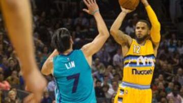 Augustin (24) sorprende a los Hornets en Charlotte
