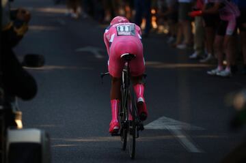 Nairo Quintana da su mayor esfuerzo en la contrarreloj 