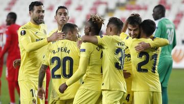 Soccer Football - Europa League - Group I - Sivasspor v Villarreal - Yeni Sivas 4 Eylul Stadyumu, Sivas, Turkey - December 3, 2020 Villarreal&#039;s Samuel Chukwueze celebrates scoring their first goal with teammates REUTERS/Umit Bektas