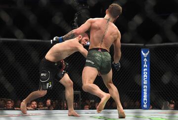 El combate entre McGregor y Khabib en imágenes