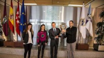 Entrega del trofeo de campeón de invierno