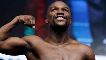 Floyd Mayweather presume su nuevo transporte con Juan Manuel Márquez