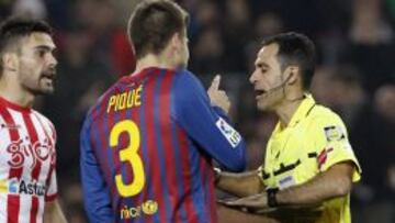 2012: Velasco expulsó a Piqué, que le acusó de premeditación