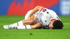 Soccer Football - World Cup - UEFA Qualifiers - Group I - England v Albania - Wembley Stadium, London, Britain - November 12, 2021 Albania&#039;s Keidi Bare reacts after sustaining an injury REUTERS/Hannah Mckay