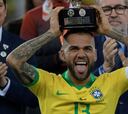 Dani Alves comanda una constelación de jugadores libres