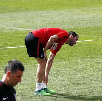 Godín con molestias en el entrenamiento. 