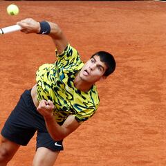 Alcaraz derriba a Khachanov para meterse en semifinales