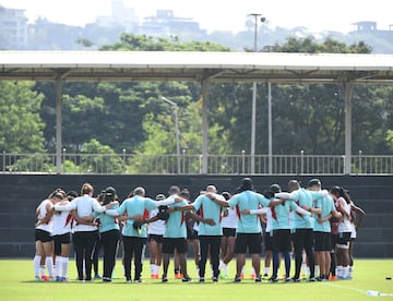 La Selección Colombia Femenina Sub-17 entrenó este lunes pensando en el debut del Mundial ante España este miércoles 12 de octubre.